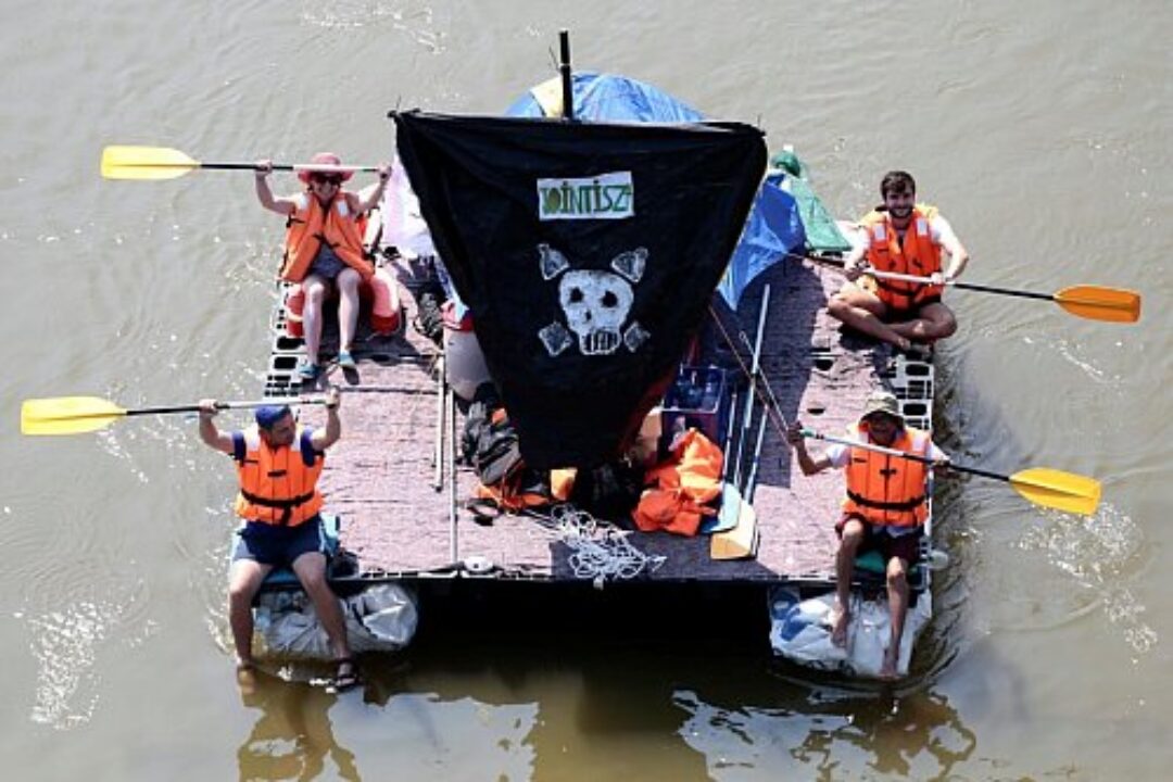 The JOINTISZA international boat won the VI. Plastic Cup